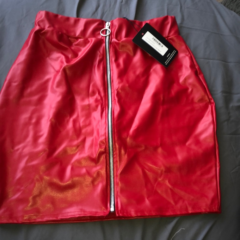 Shape Red Zip Front PU Mini Skirt